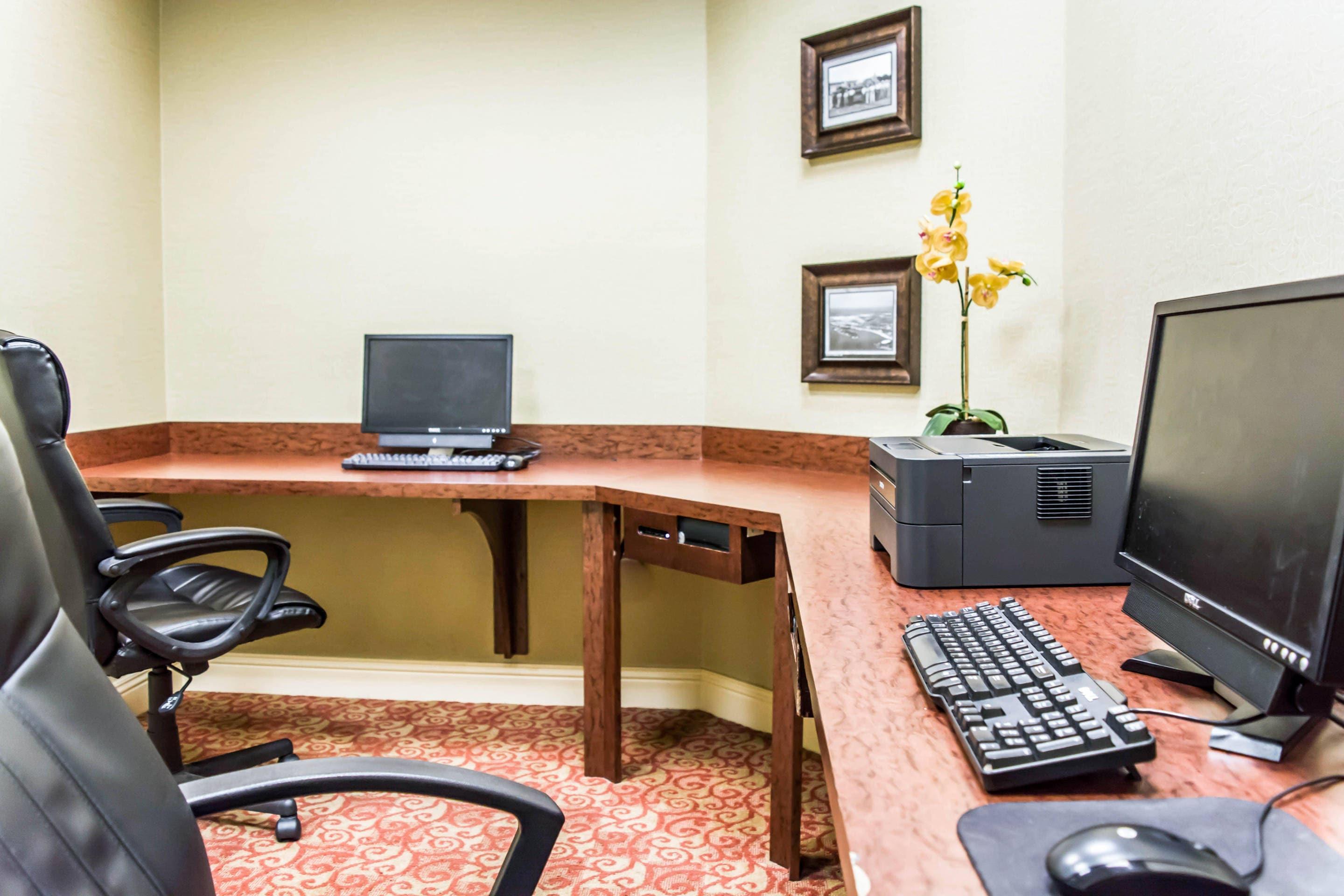 Business center with high-speed Internet access | Comfort Suites Palm Bay - Melbourne