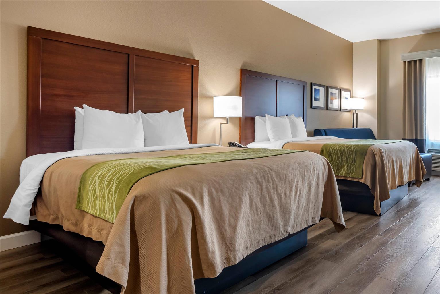 COMFORT INN AND SUITES FORT WALTON-guestroom-Guest Room,Suite,On-Site.jpg