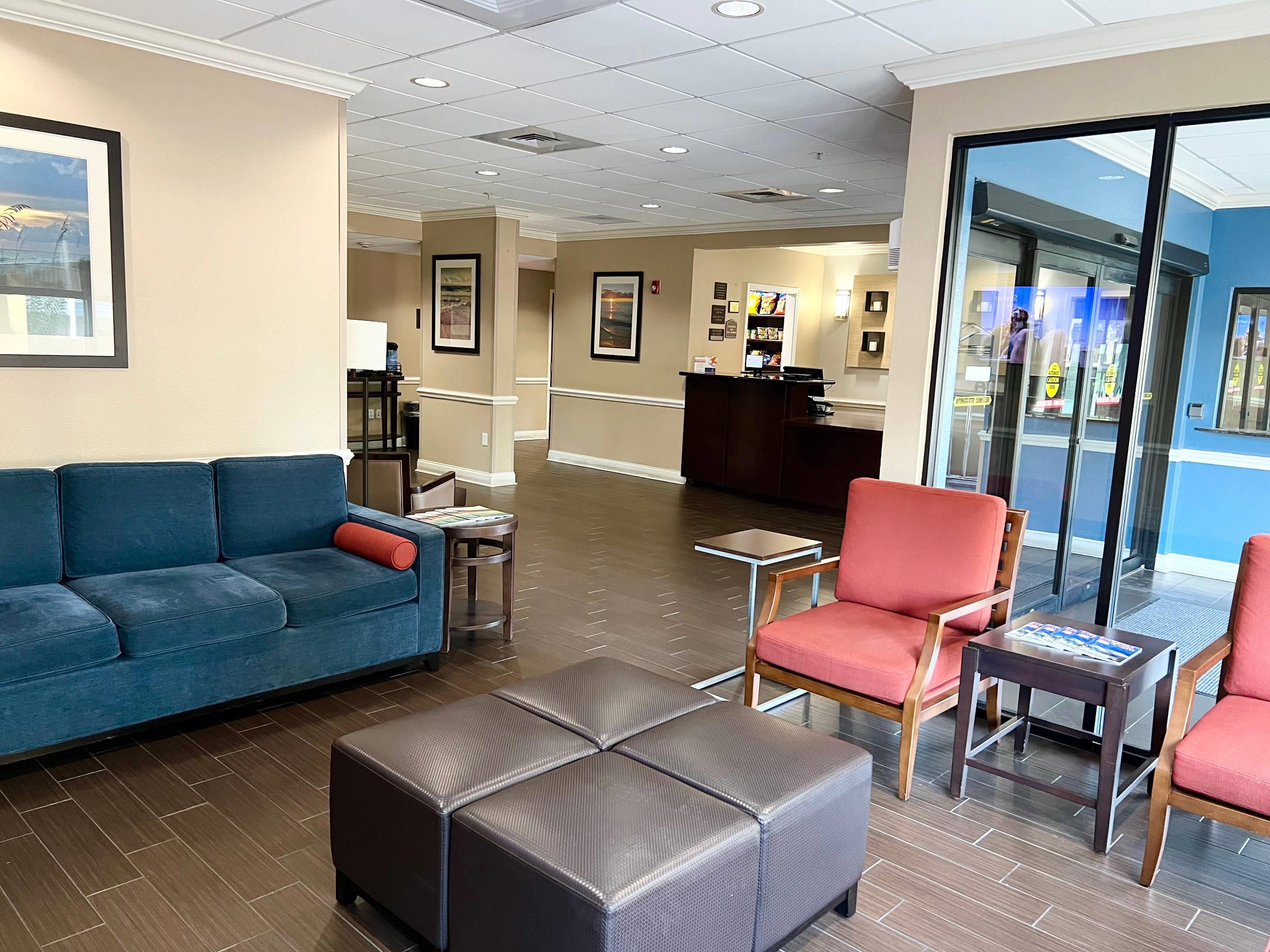 Lobby with sitting area