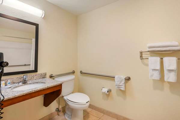 Suite - Comfort Inn & Suites St Petersburg