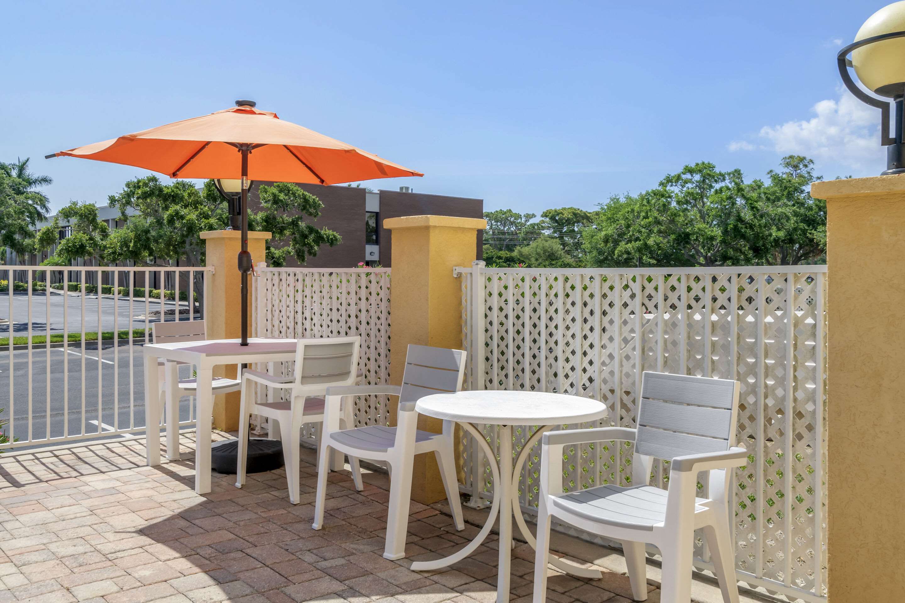 Outdoor pool | Comfort Inn & Suites Northeast - Gateway
