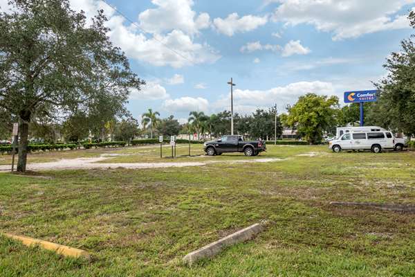  - Comfort Suites Airport Orlando