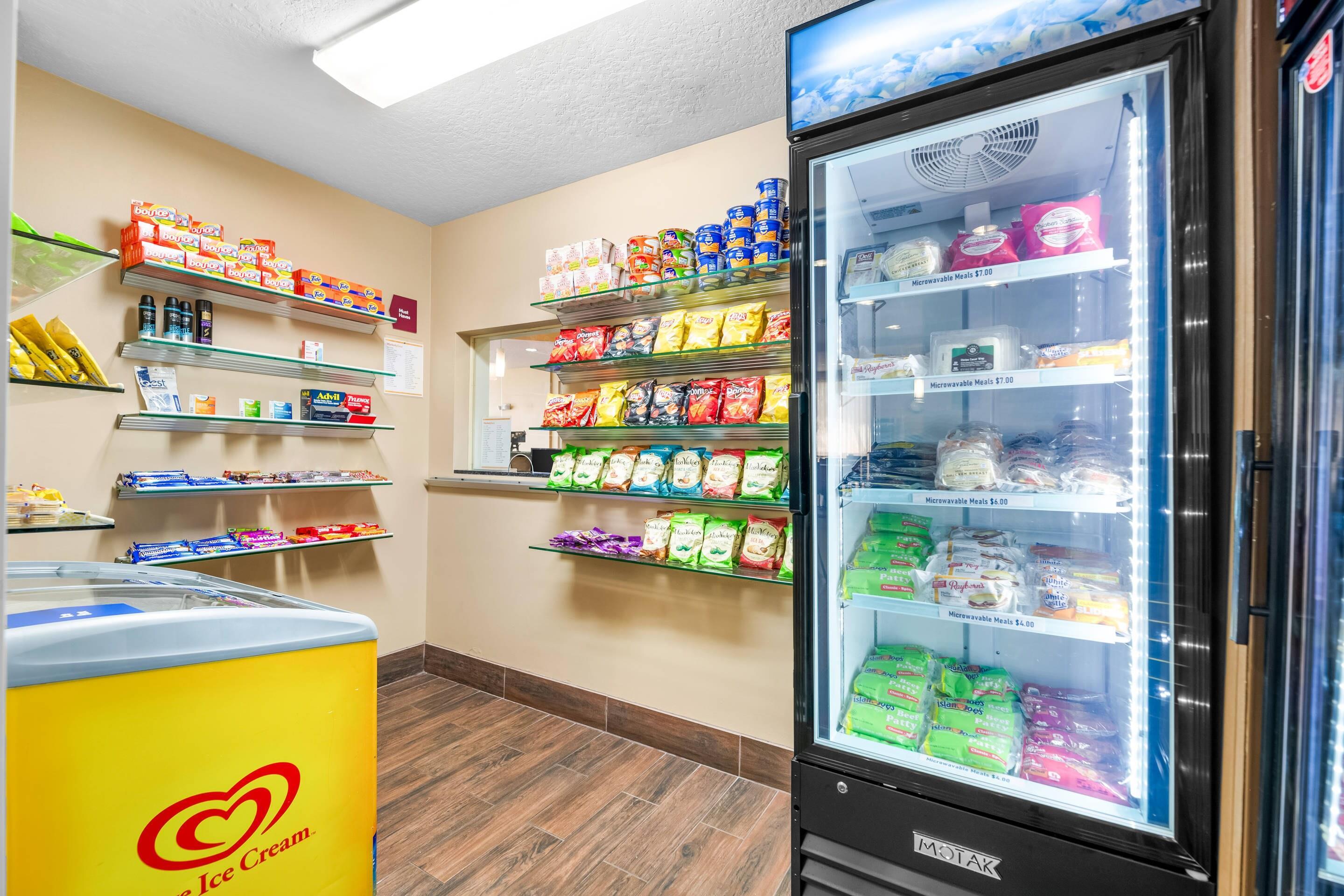 Hotel vending area | Comfort Suites Orlando Airport