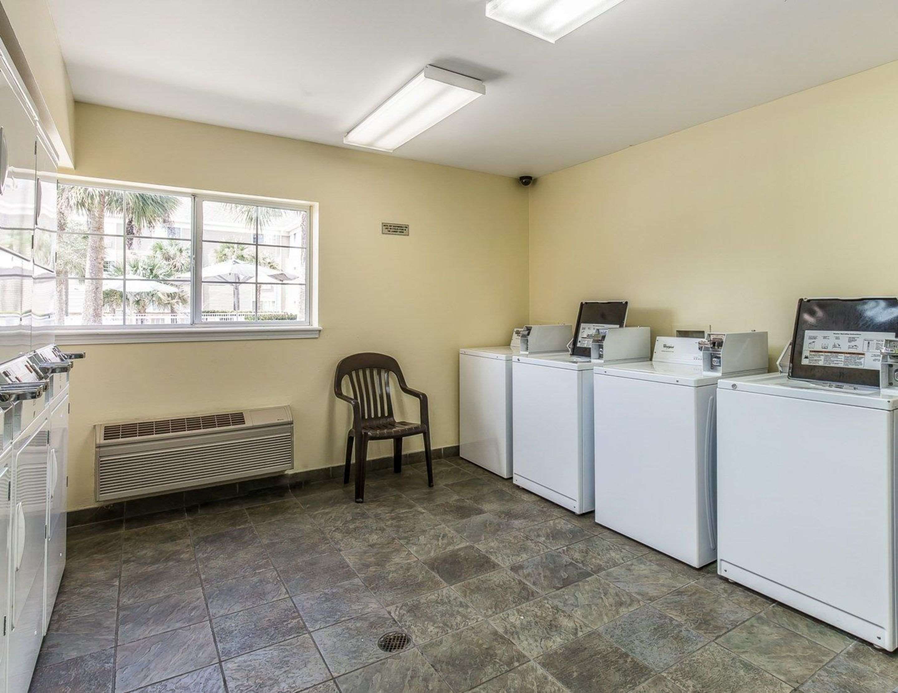 Guest laundry facilities | Suburban Studios Fort Myers Cape Coral