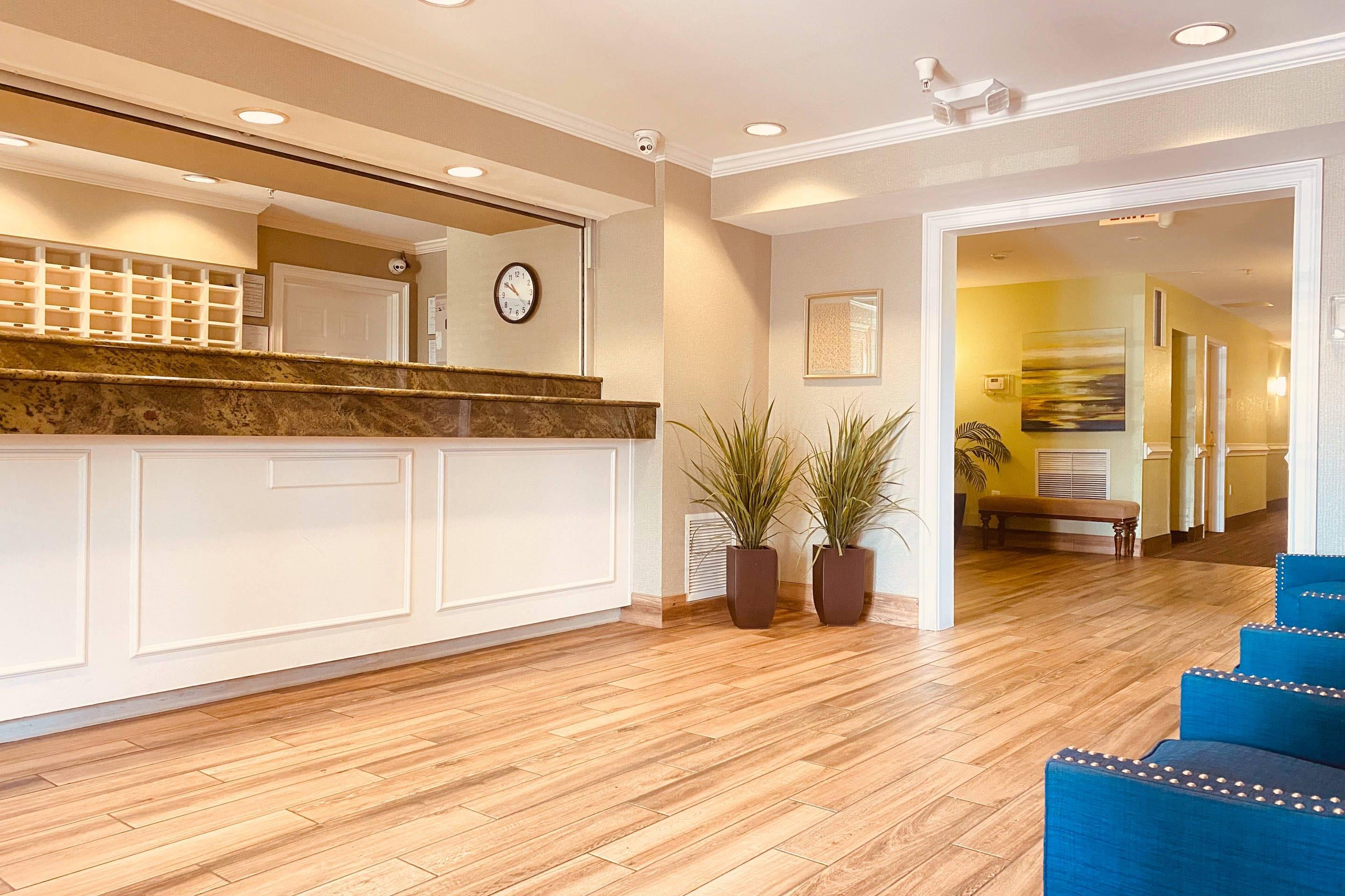 Hotel lobby | Suburban Studios Fort Myers Cape Coral