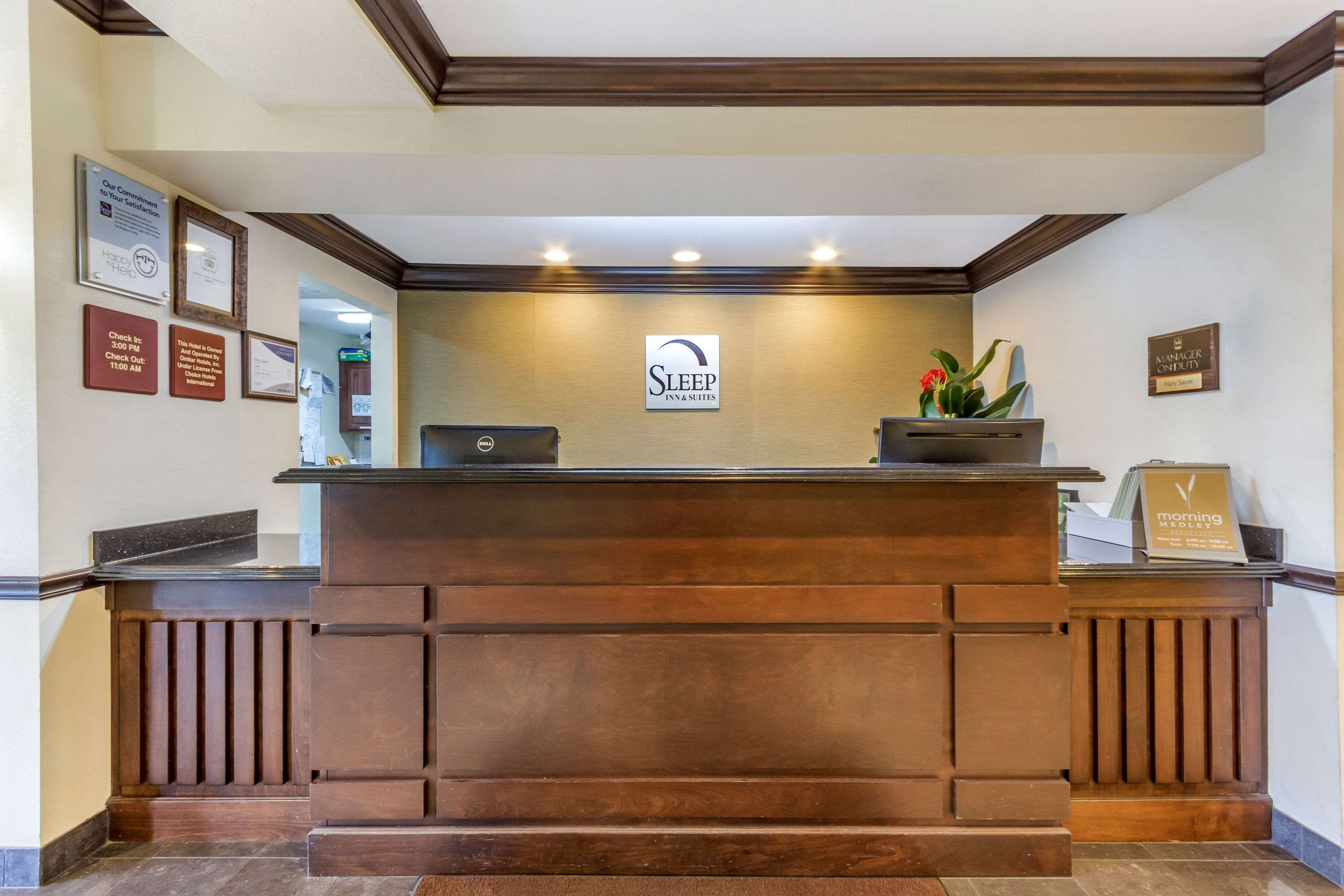 Front desk | Sleep Inn & Suites Jacksonville