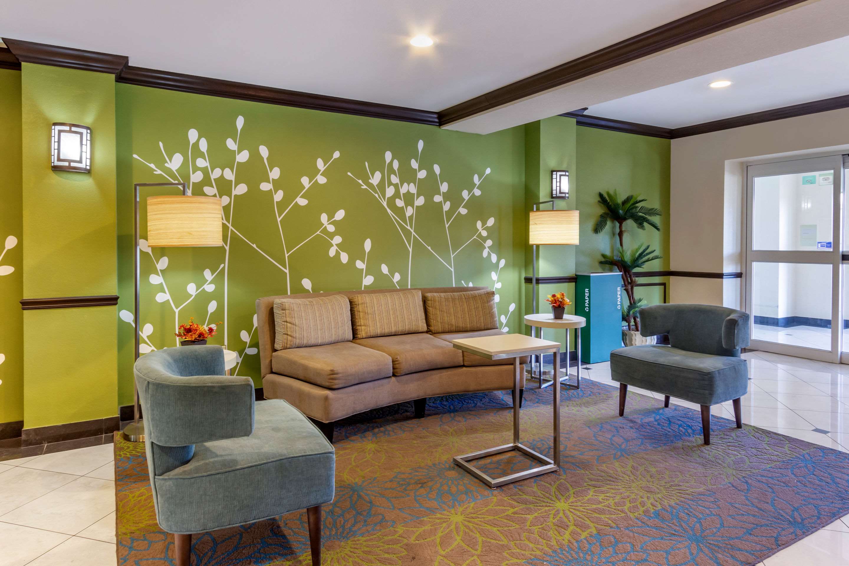 Hotel lobby | Sleep Inn & Suites Jacksonville