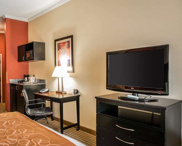  - Comfort Suites Callaway