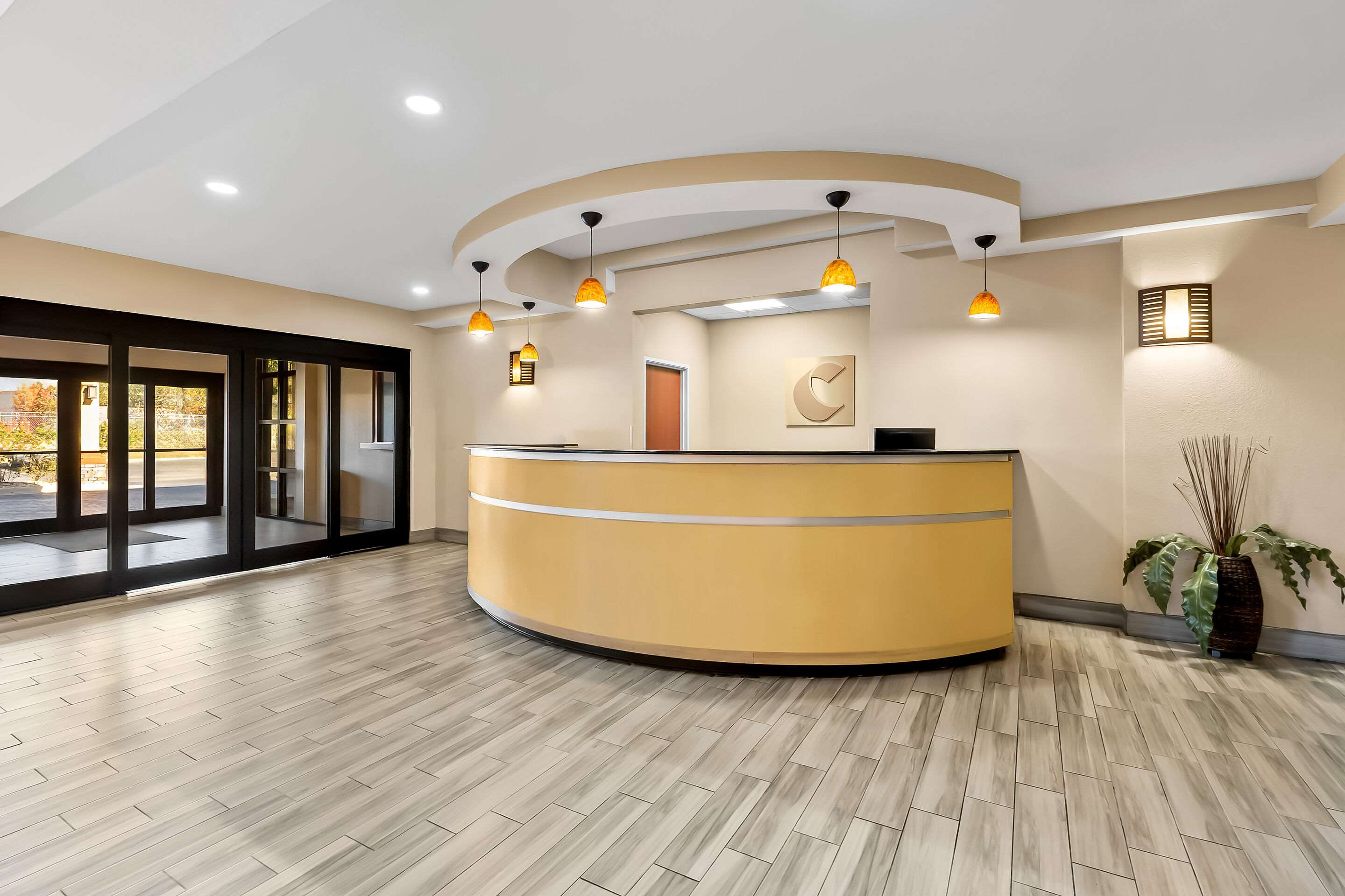 Front desk | Comfort Suites Panama City near Tyndall AFB