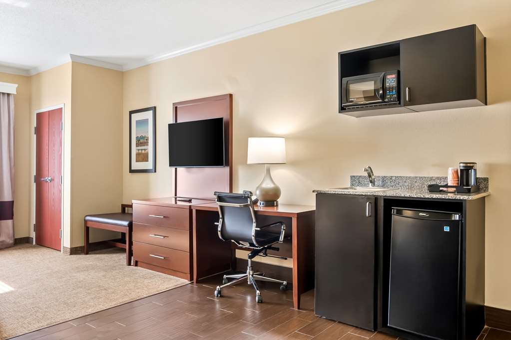 COMFORT SUITES PANAMA CITY-guestroom-Guest Room,On-Site.jpg