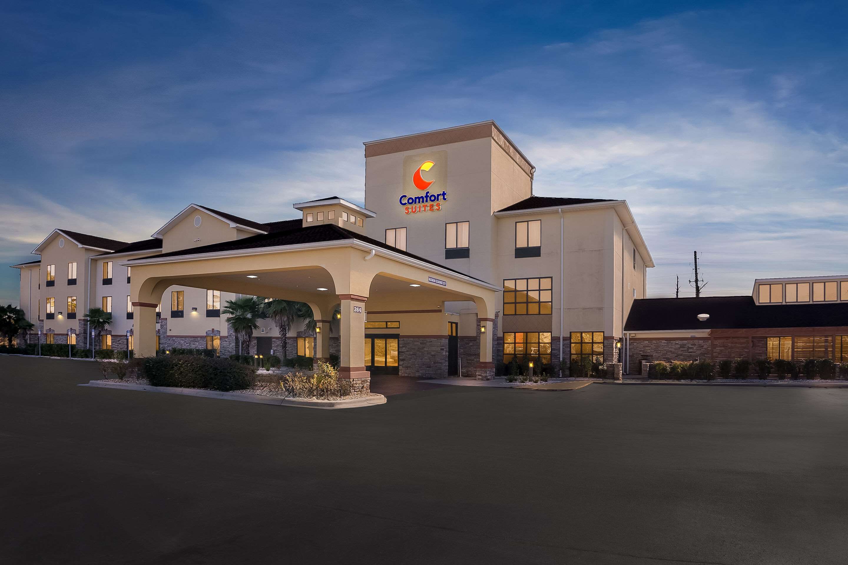 Twilight | Comfort Suites Panama City near Tyndall AFB