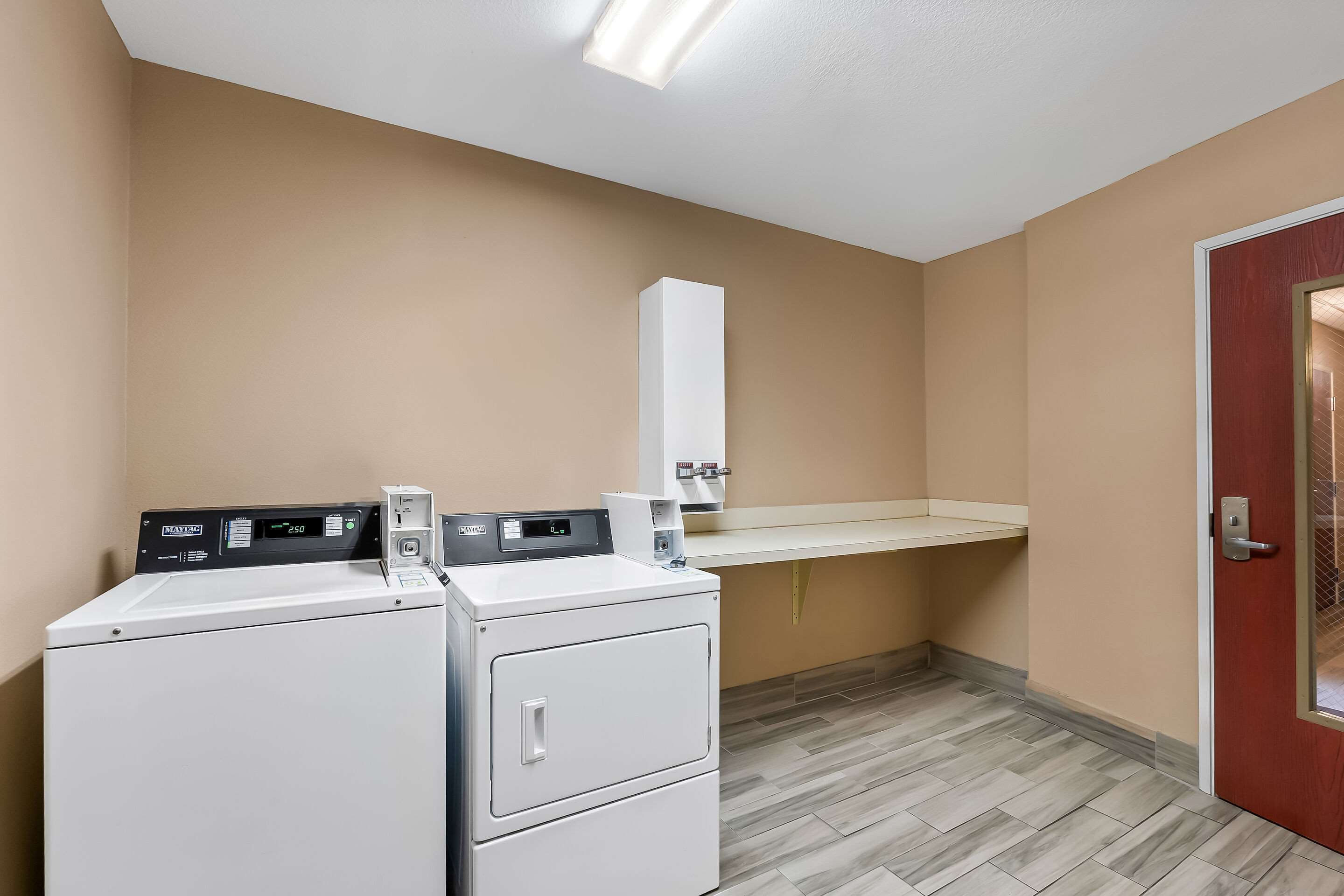 Front desk | Comfort Suites Panama City near Tyndall AFB