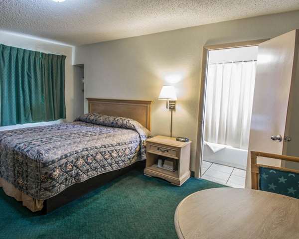  - Rodeway Inn Federal Highway Fort Pierce