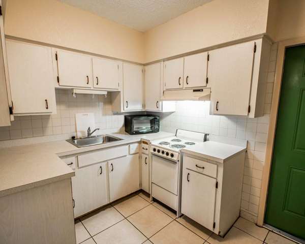  - Rodeway Inn Federal Highway Fort Pierce