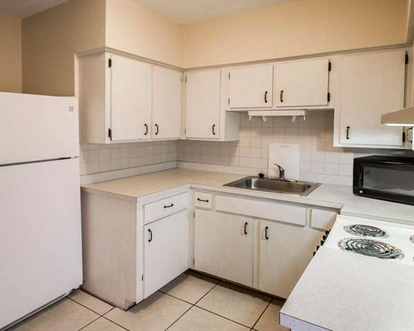  - Rodeway Inn Federal Highway Fort Pierce