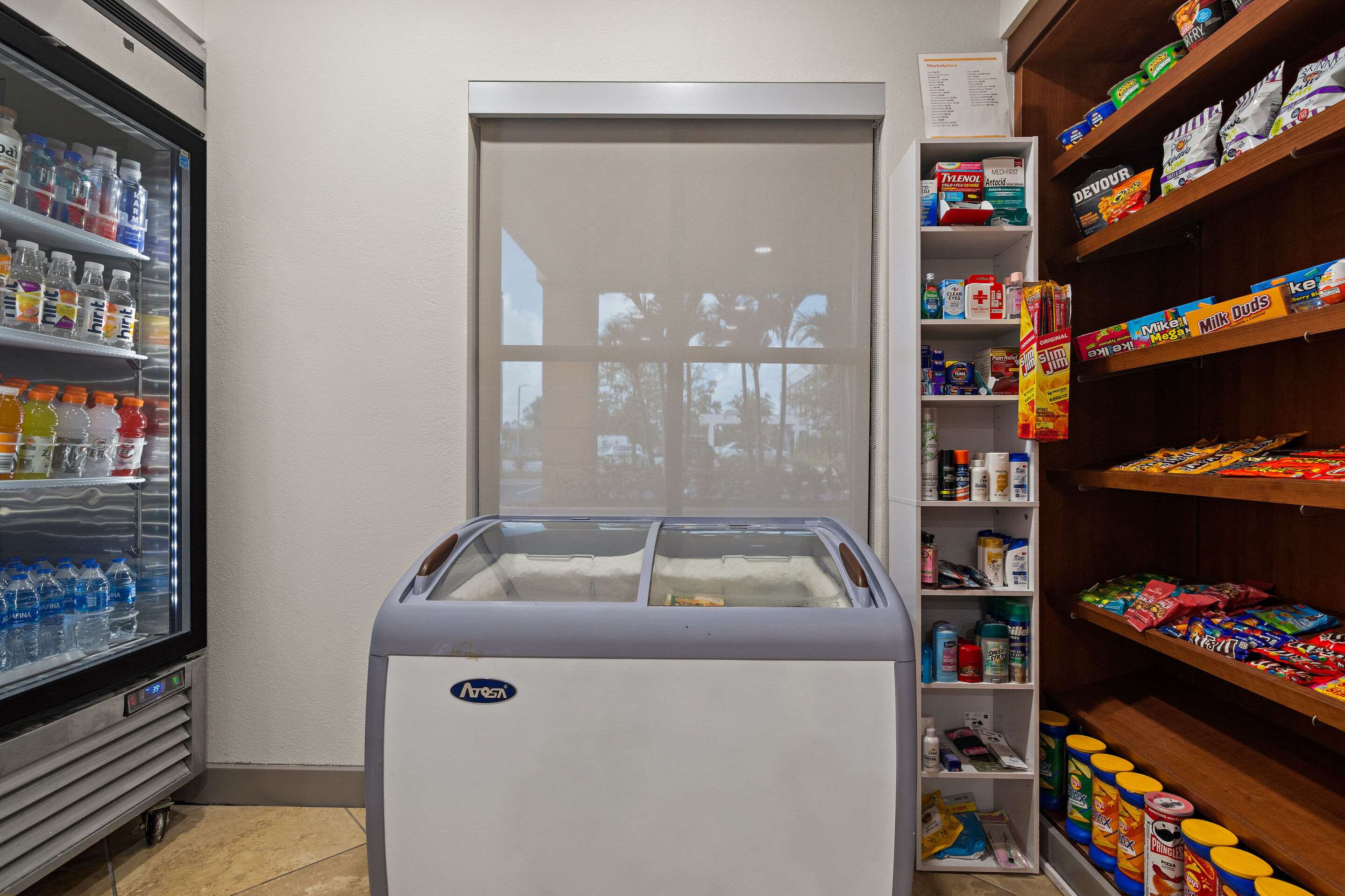 Hotel vending area | Comfort Suites Vero Beach I-95