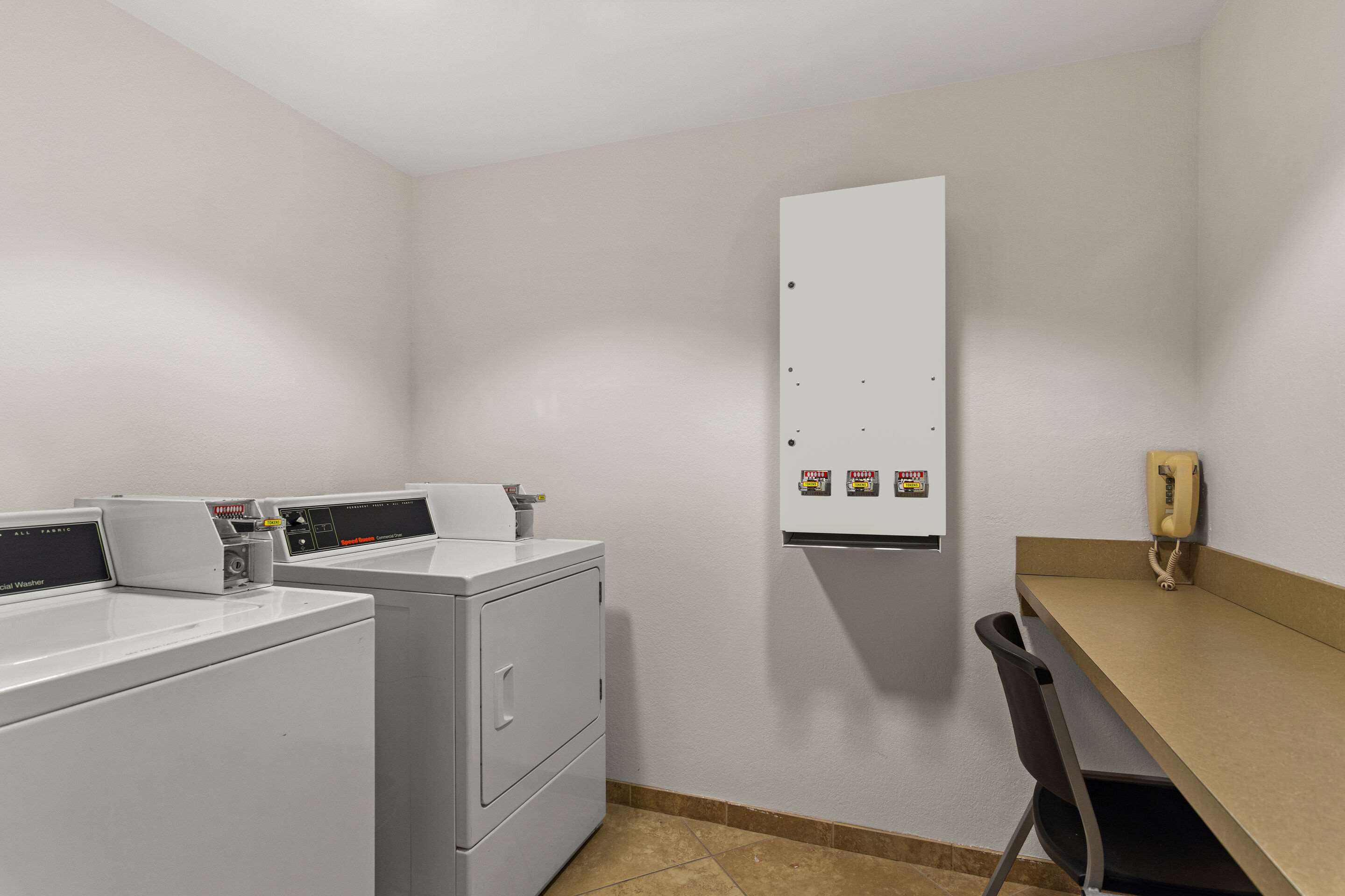 Guest laundry facilities | Comfort Suites Vero Beach I-95
