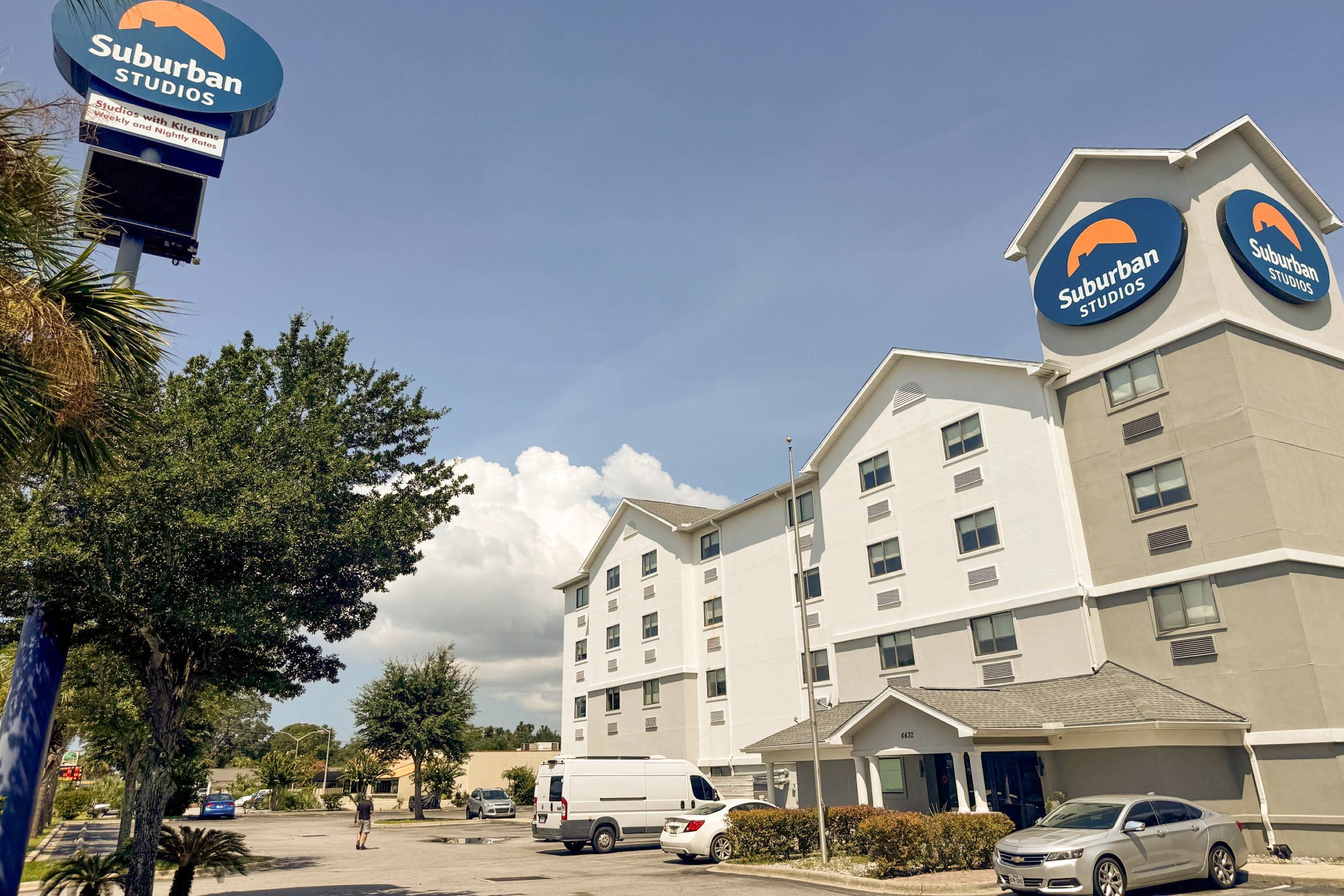 Hotel exterior | Suburban Studios near Panama City Beach