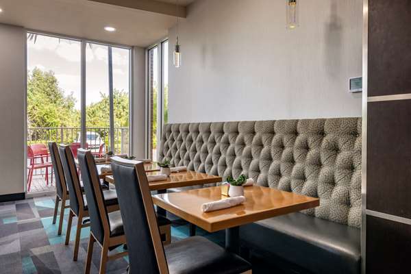 Restaurant - Cambria Hotel Dania Beach - I-95, Exit 22