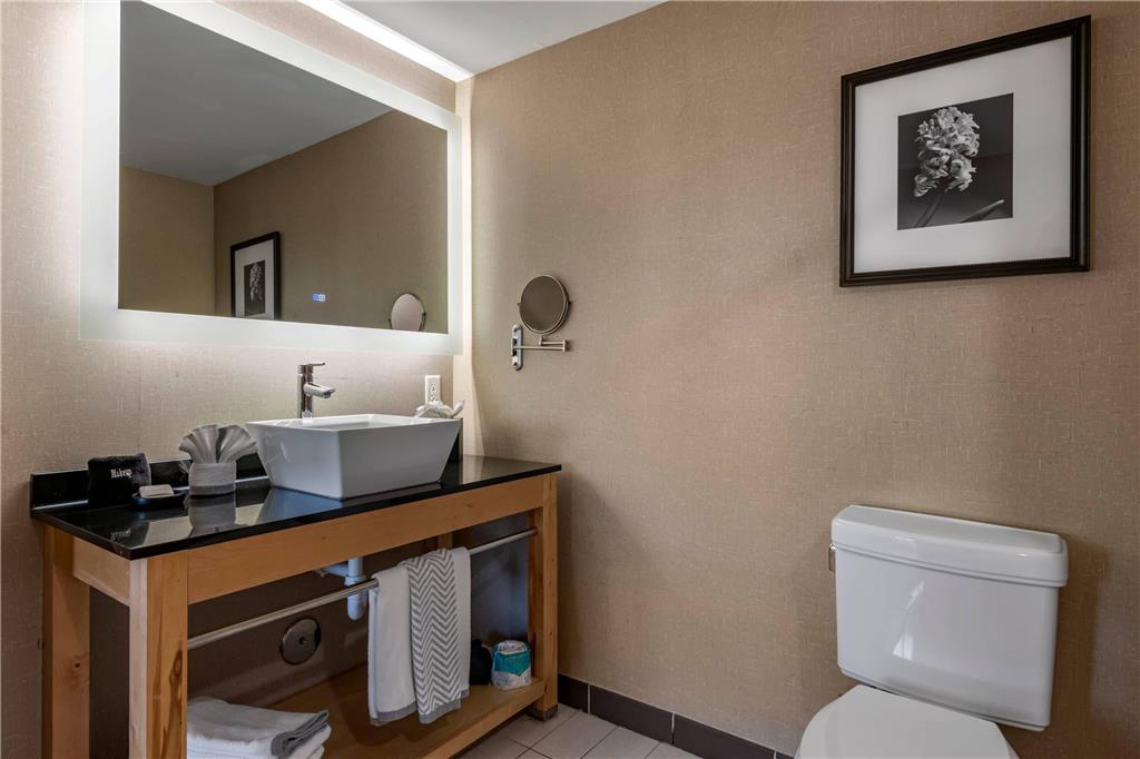 CAMBRIA HOTEL FT LAUDERDALE AIRPORT-guestroom-Guest Room,Bathroom,On-Site.jpg