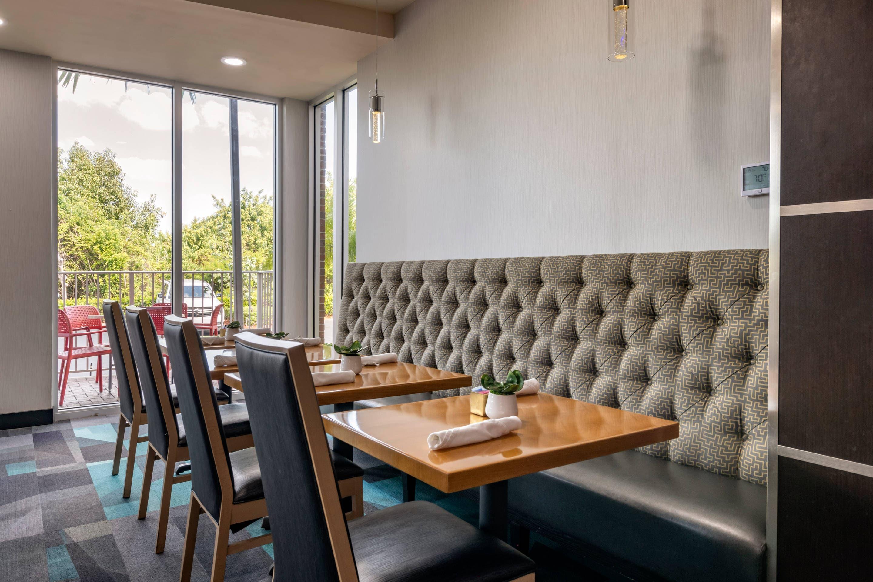 On-site restaurant | Cambria Hotel Ft Lauderdale, Airport South & Cruise Port