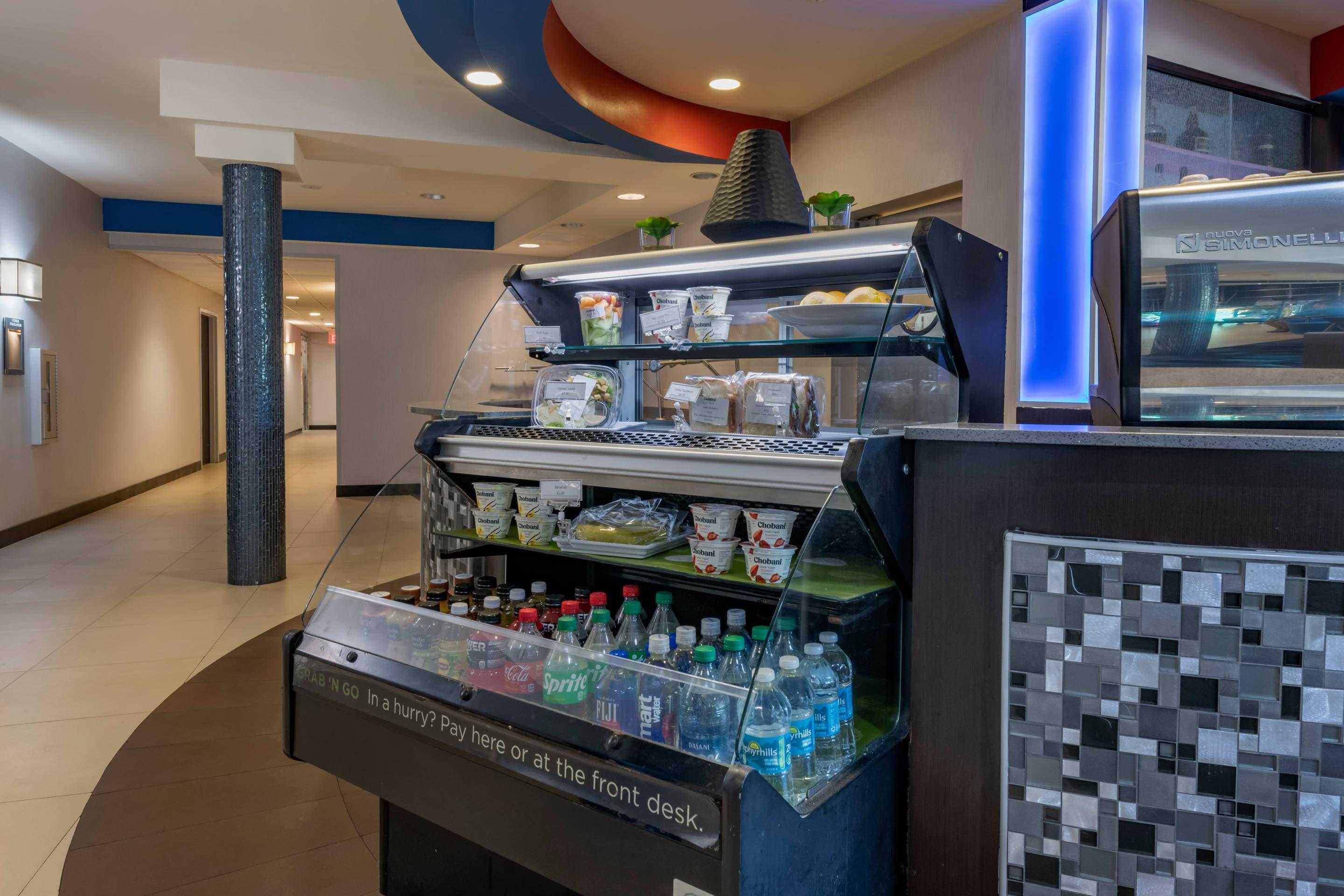 On-site restaurant | Cambria Hotel Ft Lauderdale, Airport South & Cruise Port