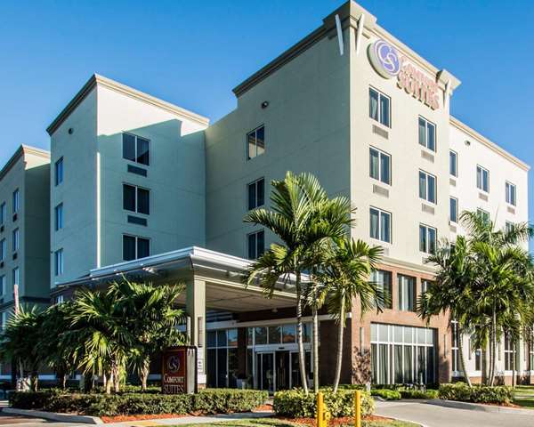 Exterior view - Comfort Suites Airport North Miami Springs