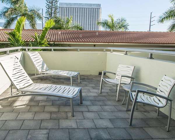 Suite - Comfort Suites Airport North Miami Springs