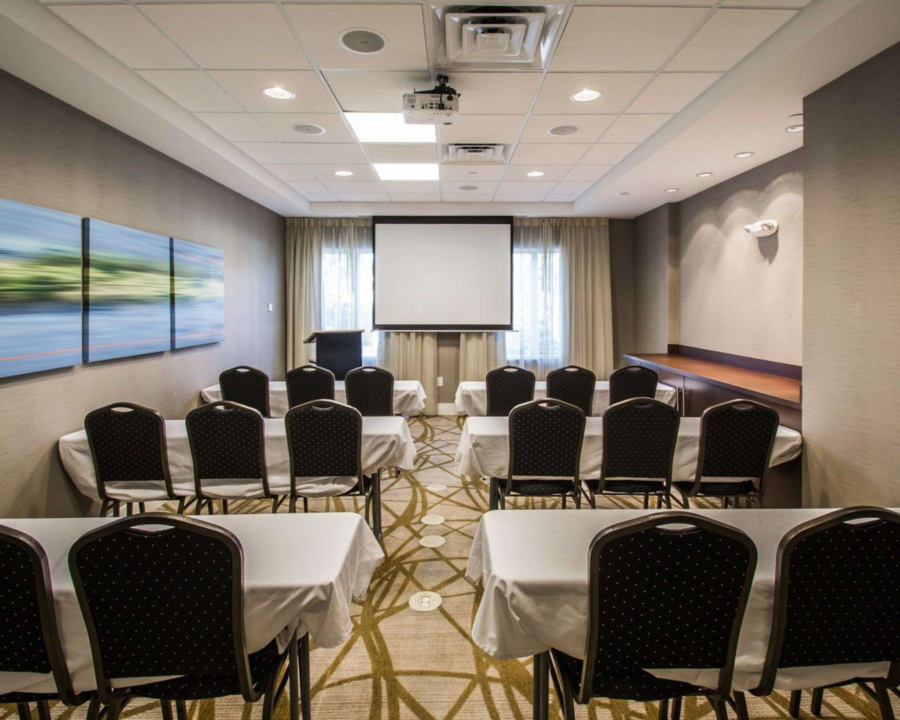 Meeting room | Comfort Suites Miami Airport North