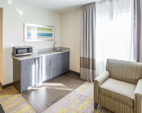 Suite - Comfort Suites Airport North Miami Springs