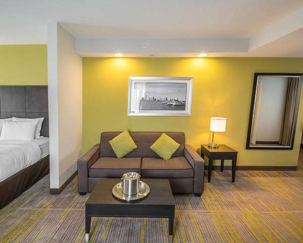 Suite - Comfort Suites Airport North Miami Springs