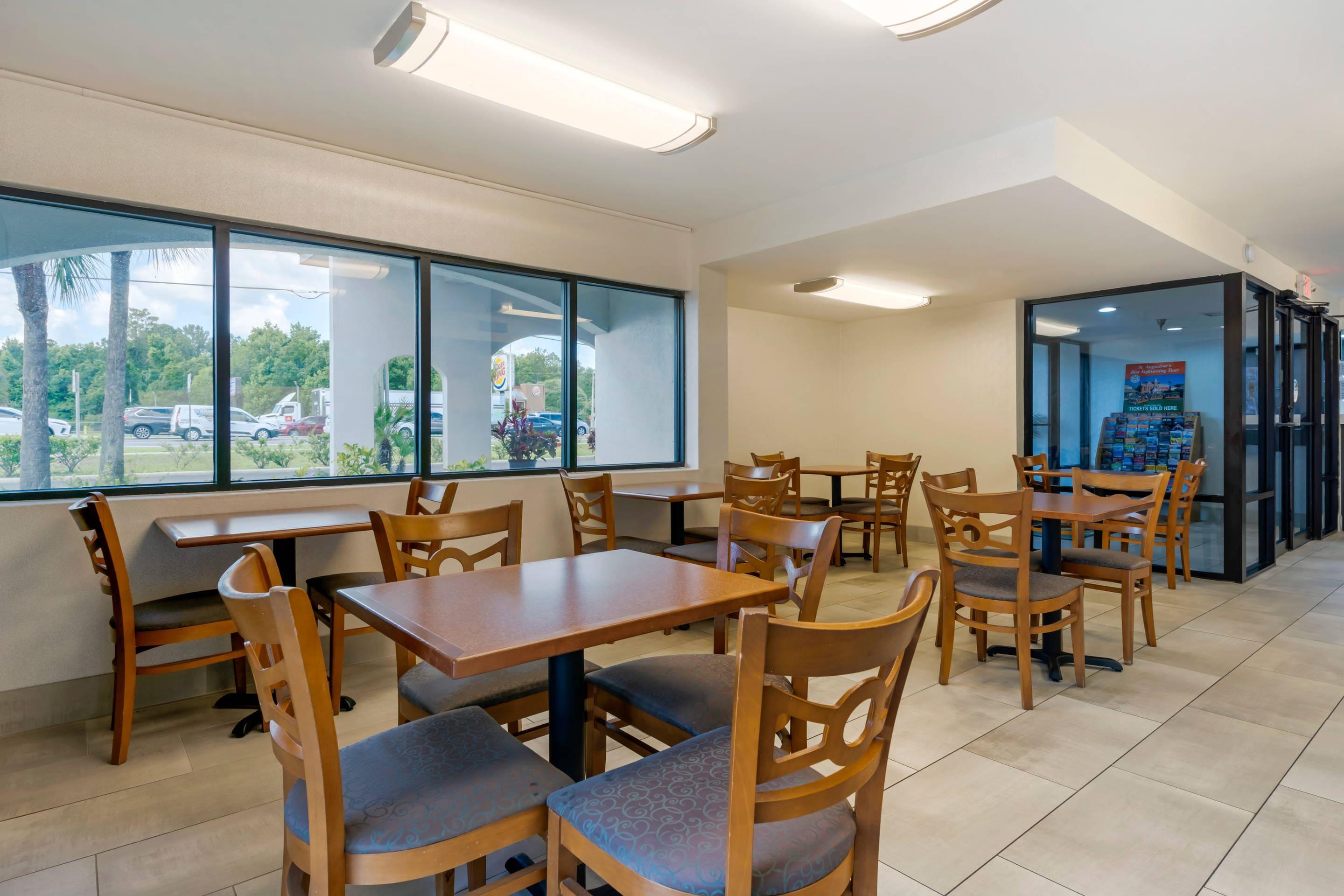 Enjoy breakfast in this seating area | Quality Inn St. Augustine Outlet Mall