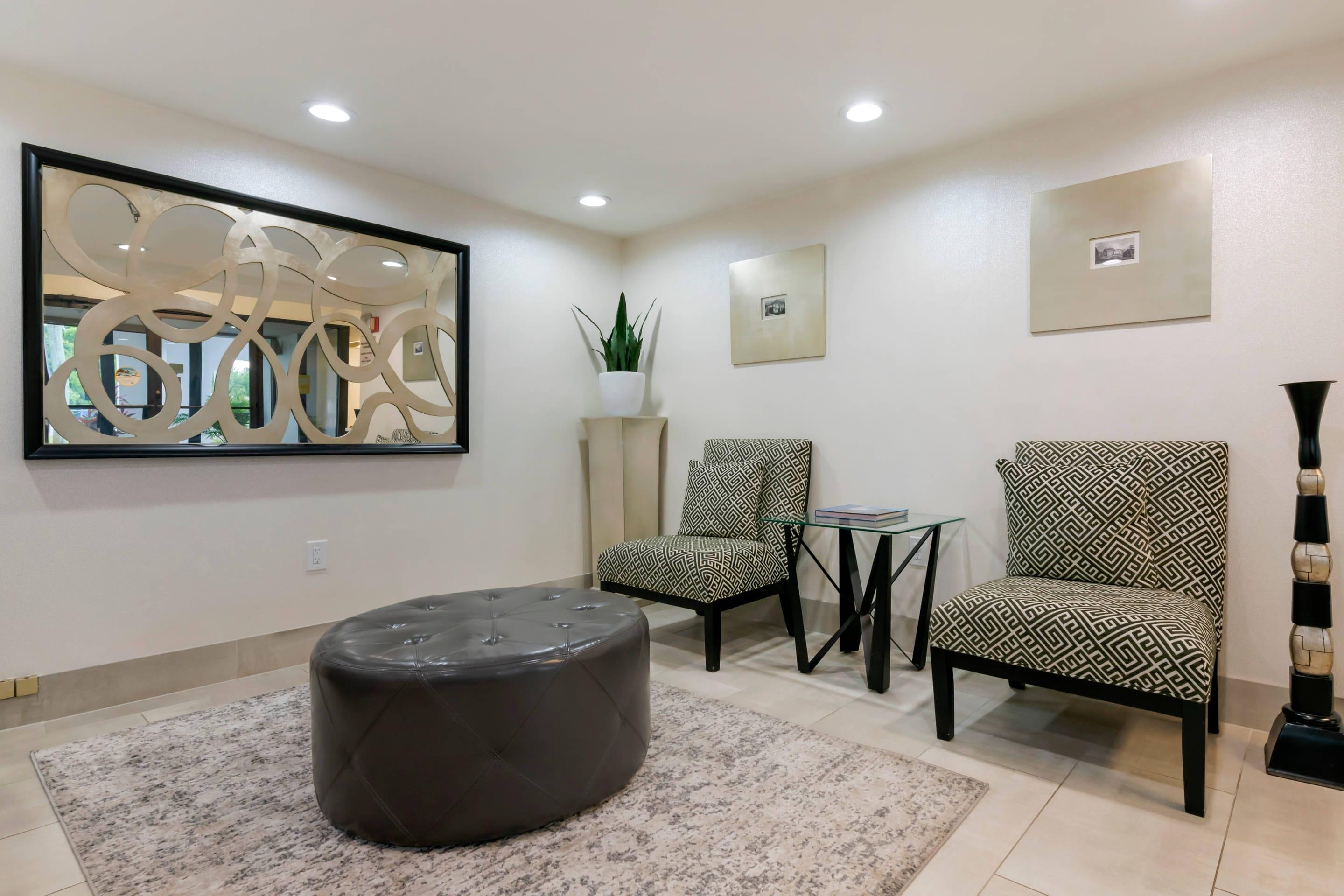 Lobby with sitting area | Quality Inn St. Augustine Outlet Mall