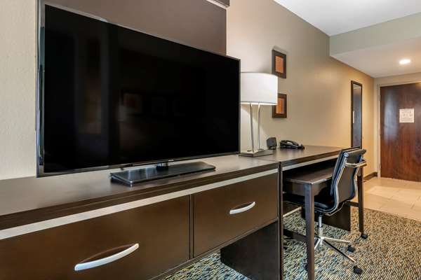 Suite - Comfort Suites Dania Beach - I-95, Exit 22