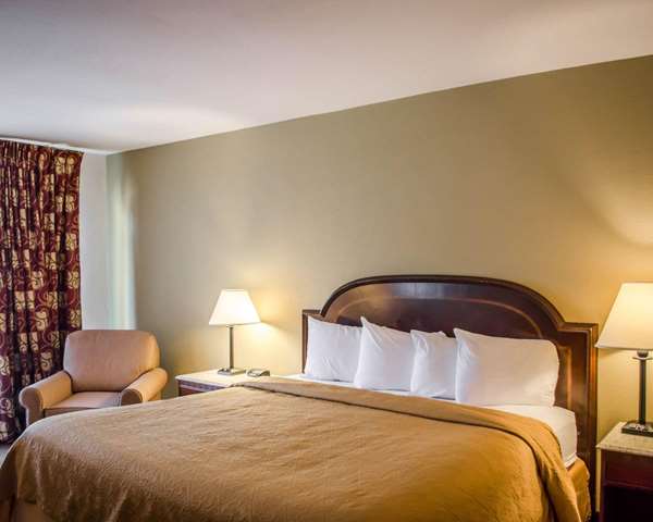  - Quality Inn & Suites Bayview Pensacola - I-10, Exit 17