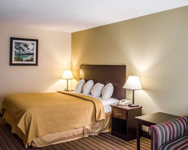 Suite - Quality Inn & Suites Bayview Pensacola - I-10, Exit 17