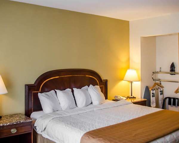  - Quality Inn & Suites Bayview Pensacola - I-10, Exit 17