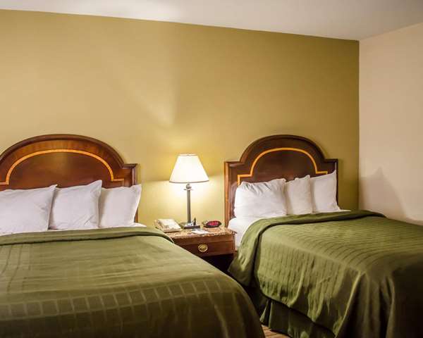 Suite - Quality Inn & Suites Bayview Pensacola - I-10, Exit 17