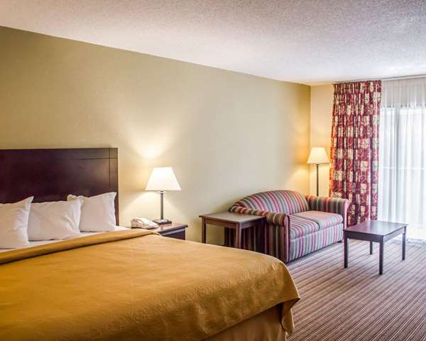 Suite - Quality Inn & Suites Bayview Pensacola - I-10, Exit 17