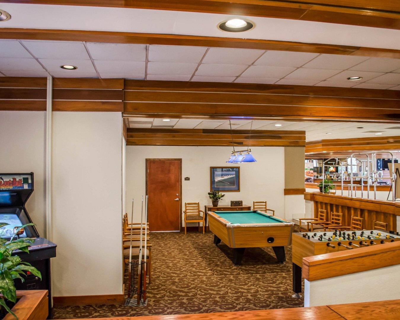 Game room | Quality Inn & Suites Pensacola Bayview