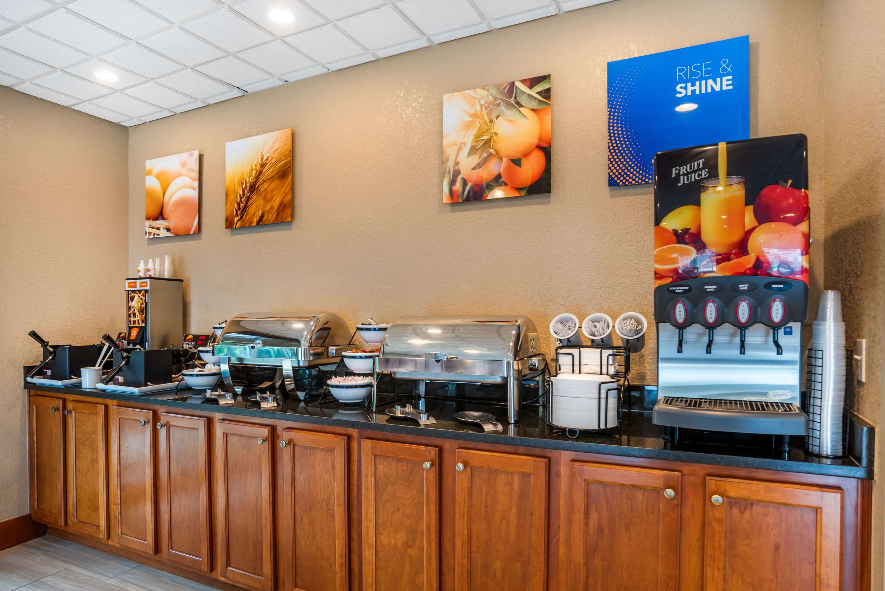 Breakfast counter | Comfort Inn & Suites Crestview