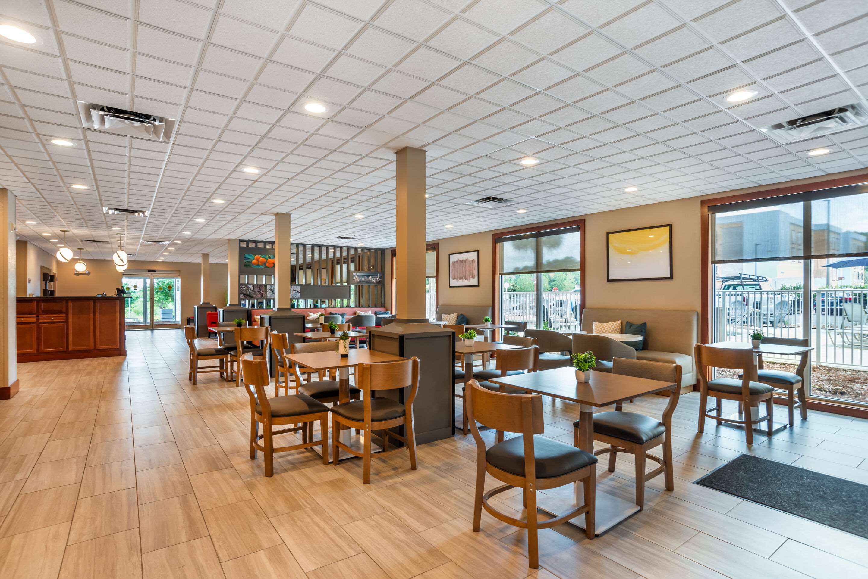 Spacious breakfast area | Comfort Inn & Suites Crestview