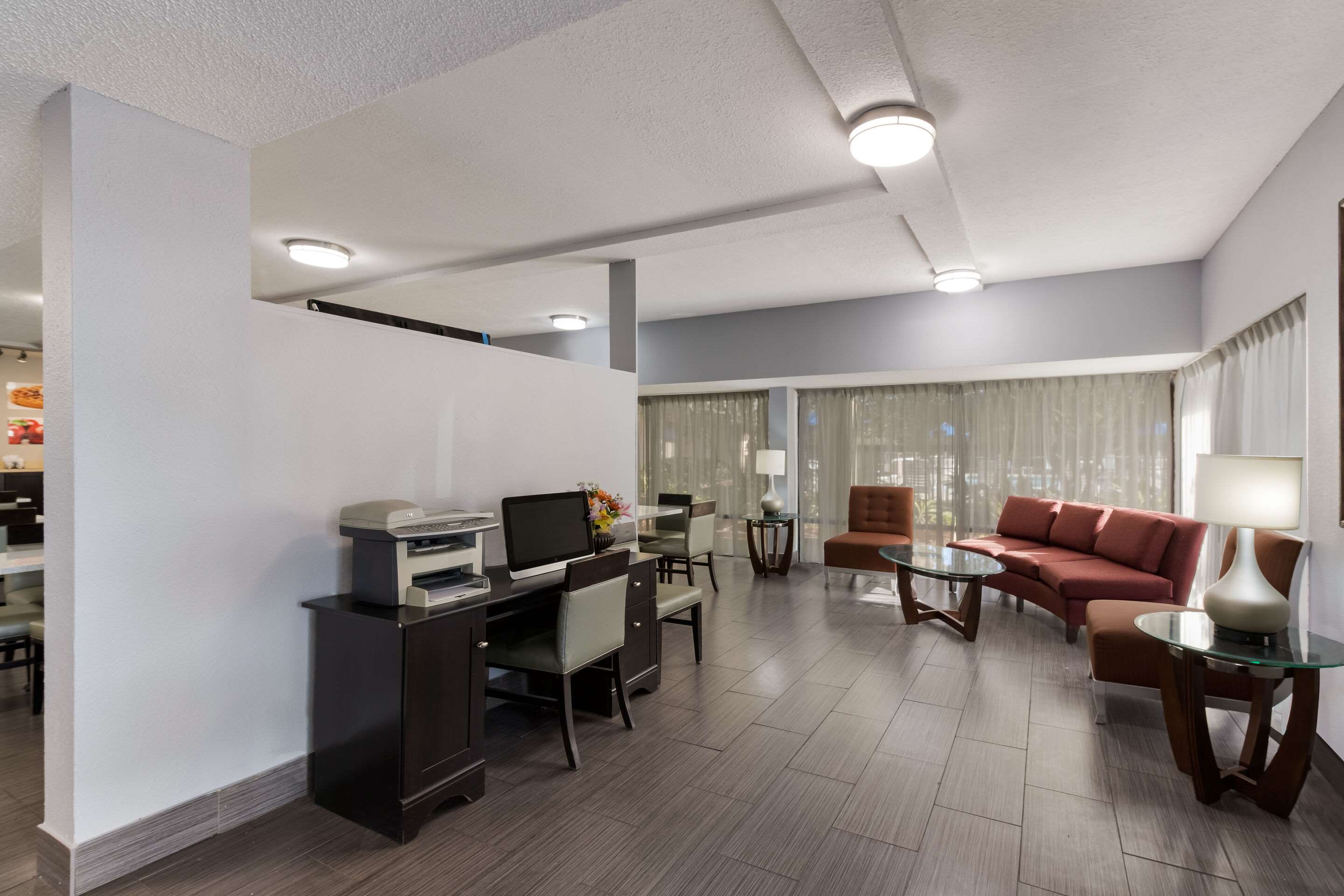 Business center | Quality Inn Orange Park Jacksonville