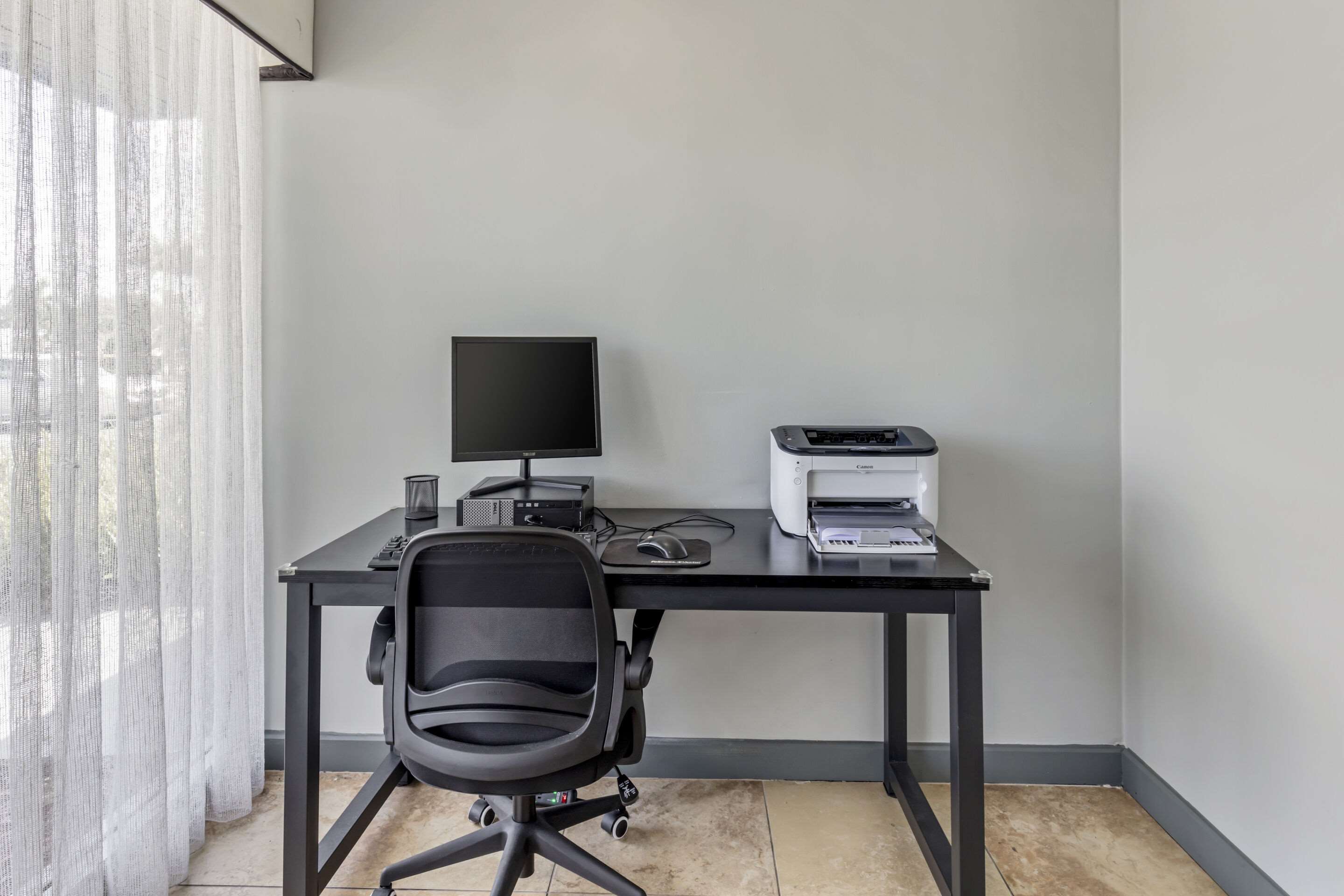 Computer in the lobby | Quality Inn Downtown Stuart