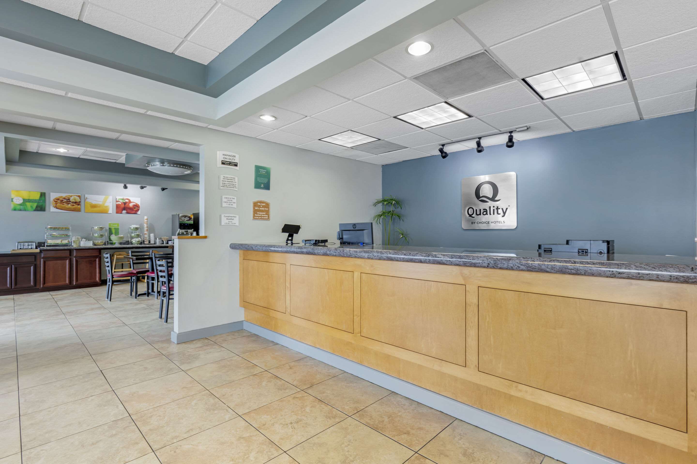 Hotel lobby | Quality Inn Downtown Stuart