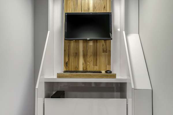 Conference Area - Clarion Pointe Hotel Near Fairgrounds Casino Tampa