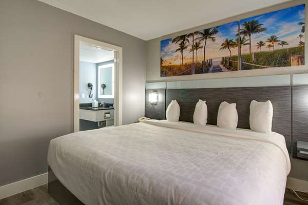  - Clarion Pointe Hotel Near Fairgrounds Casino Tampa
