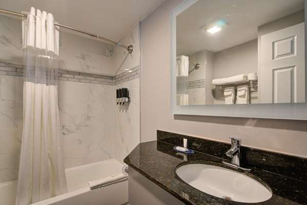  - Clarion Pointe Hotel Near Fairgrounds Casino Tampa