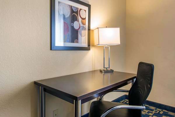  - Comfort Inn & Suites Universal Studios Orlando - I-4, Exit 74A