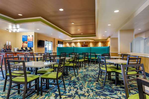 Amenities - Comfort Inn & Suites Universal Studios Orlando - I-4, Exit 74A